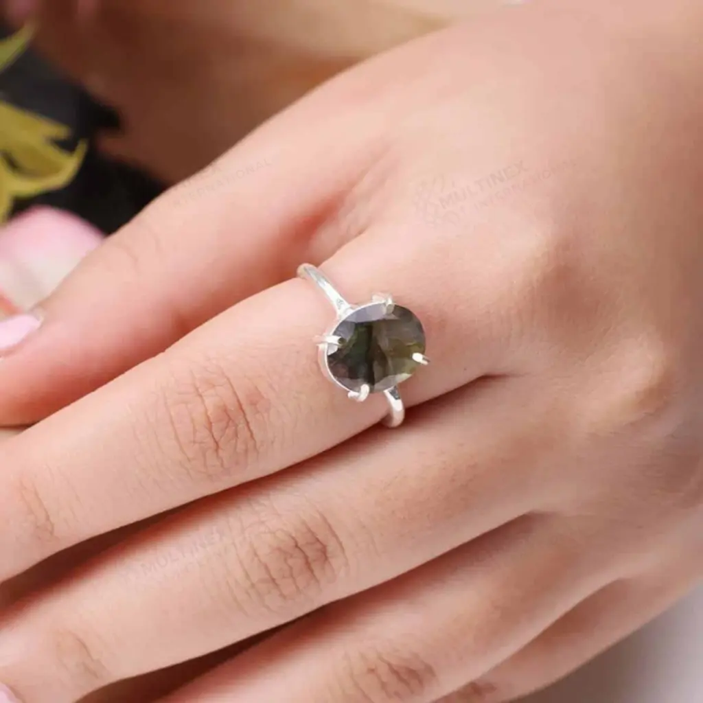 Labrodorite Ring - Multinex International (5).webp